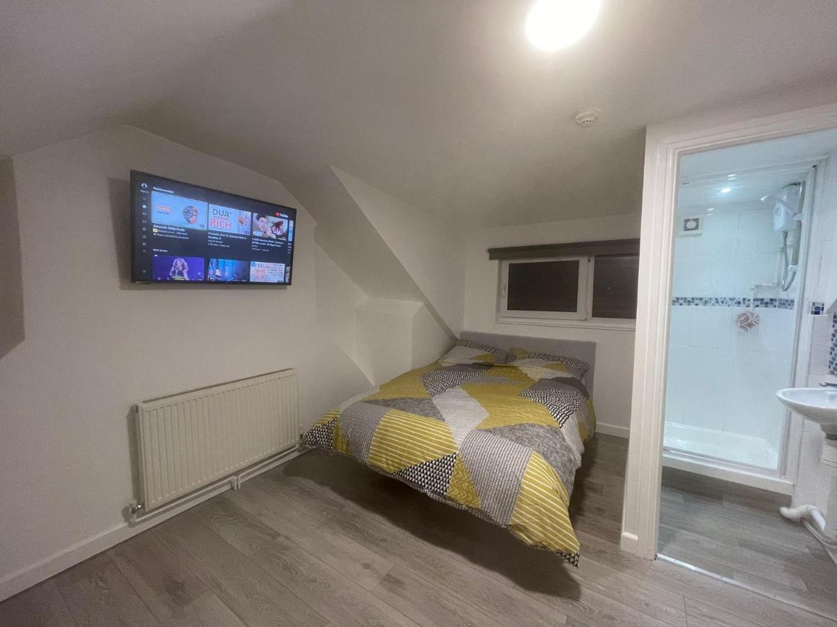 Selection Of Stylish Apartments Within Walking Distance Of Cardiff City Centre Exterior photo